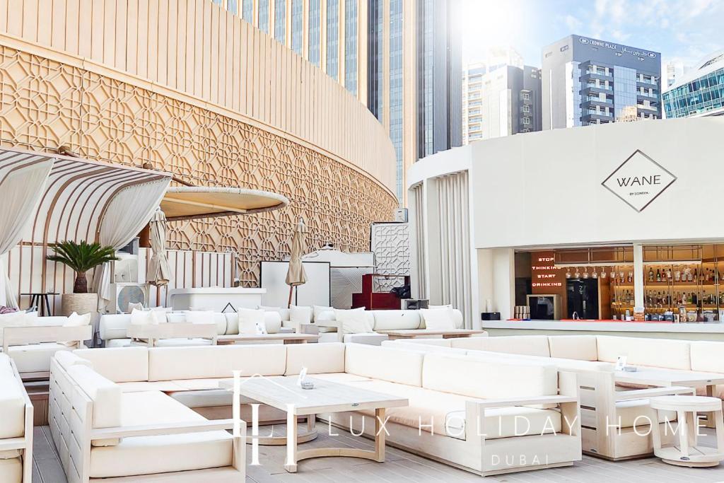 Lux The Jw Marina 2 Апартаменти
